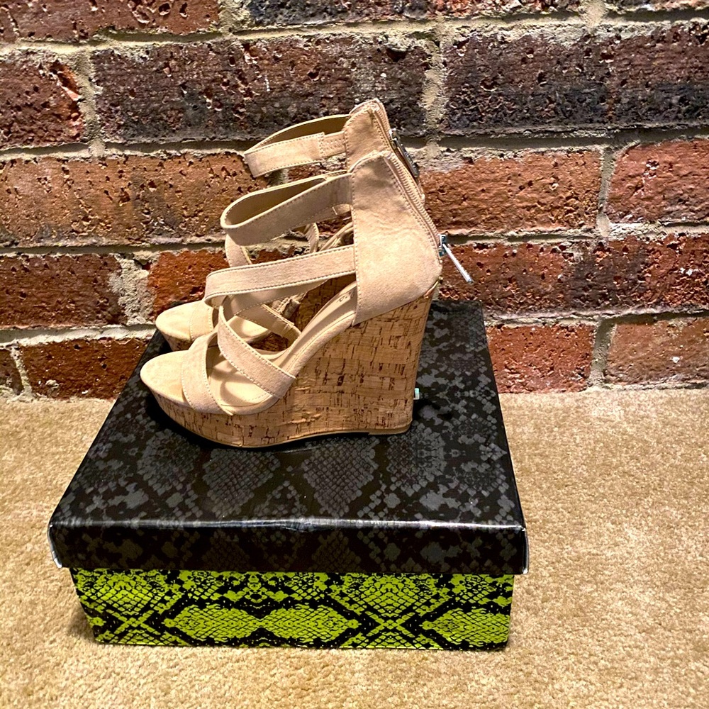 🌻Cork wedge sandals!